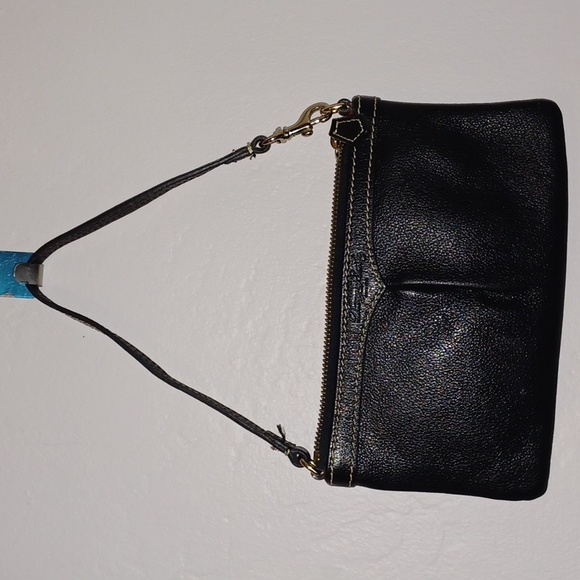 D&B Handbags - Dooney & Bourke Wristlet